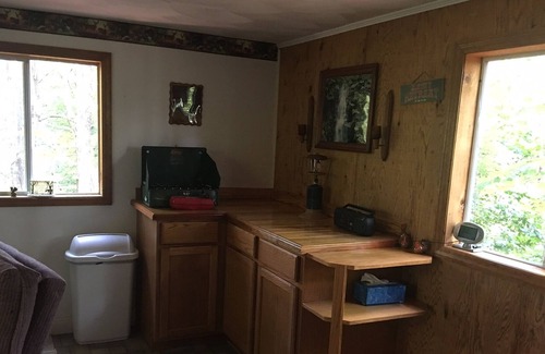 Adrian Cabin | Woody’s Treehouse Hideaway In French Creek,W.Va great deer hunting