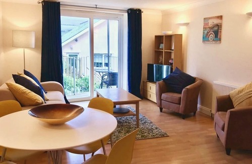 Mortehoe Apartment | Woolacombe Aptmt with beach view, balcony & Wi-fi