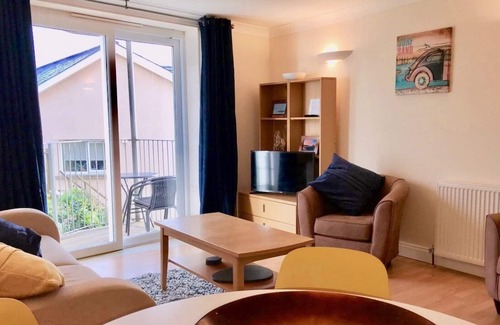 Mortehoe Apartment | Woolacombe Aptmt with beach view, balcony & Wi-fi