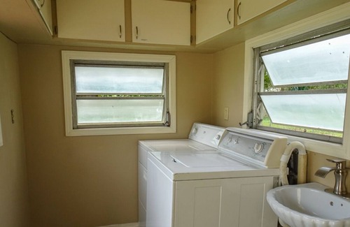 Murray Hill House | Woolf Family Home, Remodeled, 5 min. to downtown. Close to Riverside/Avondale.