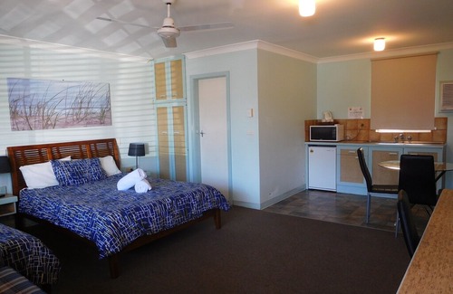 Woolgoolga House | Woolgoolga Beach Motel Unit 10