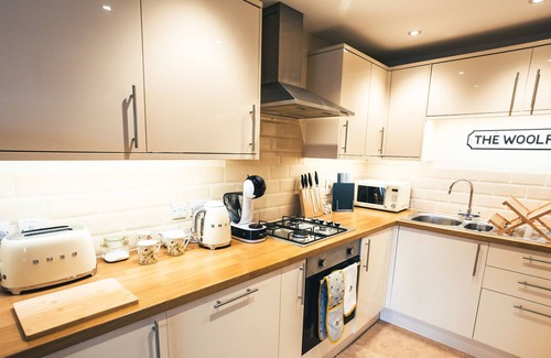 Wantage Cottage | Woolpack Cottage - modern, 2-bed, centre of Wantage