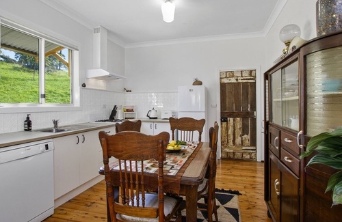 Bilpin Cottage | WOOLWAY at Itchenstoke - SPECIALS ON NOW !