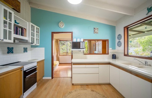 Shadforth House | Wooshwood: Enchanting rural getaway, pet friendly