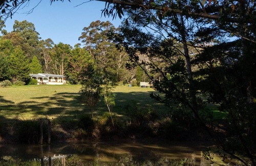 Shadforth House | Wooshwood: Enchanting rural getaway, pet friendly