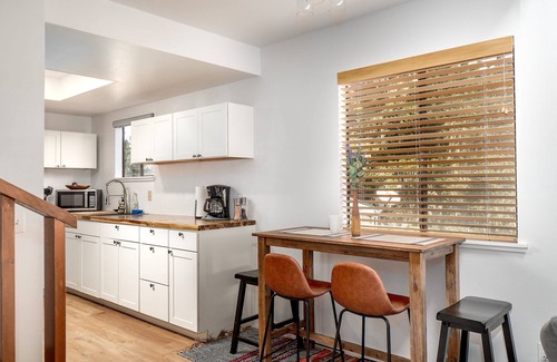 Park Hill House | Worcester Lodge : 2 BR, 2 BA House in Cambria, Sleeps 4