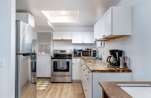 Park Hill House | Worcester Lodge : 2 BR, 2 BA House in Cambria, Sleeps 4