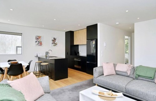 Christchurch City Centre Apartment | Worcester Terrace 201 - Luxurious City Apartment