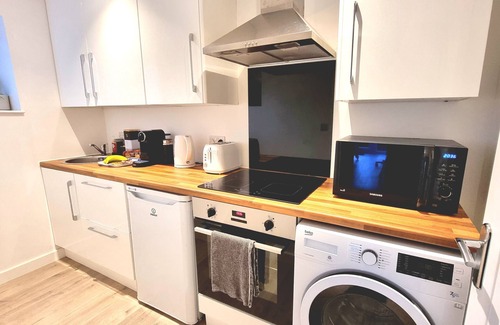 Bournemouth Apartment | Wordsworth - Peaceful Place