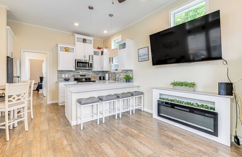 Sherrills Ford House | Work close to Home at this Lake-View Retreat