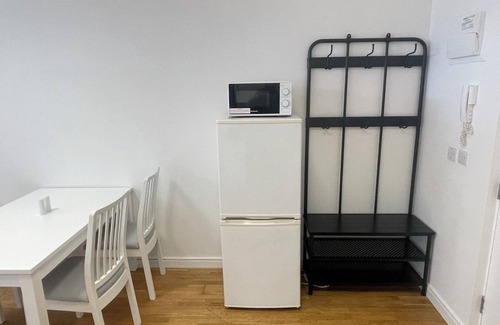 Shacklewell Apartment | Work-Friendly Dalston Apartment