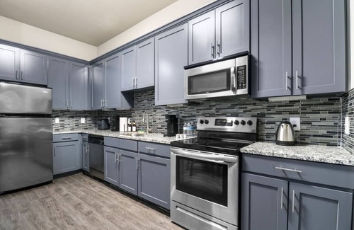 Nassau Bay Apartment | Work-Life Retreat w/Pond View | Near Clear Lake