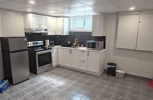 Leitrim House | Work-Play Ottawa Getaway