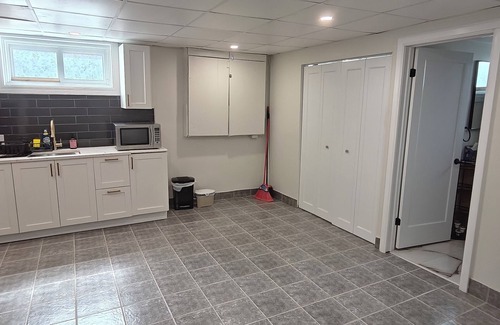 Leitrim House | Work-Play Ottawa Getaway