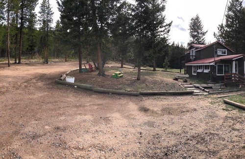 Grant House | Work Remote : Adventure : Family Cabin on CO Trail