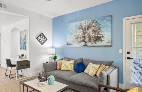 Kierland Apartment | Work Remote in a Luxury Poolside Sanctuary N302