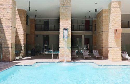 North Scottsdale Apartment | Work Remotely, Elegant Space, Wi-Fi, Total Comfort 4014