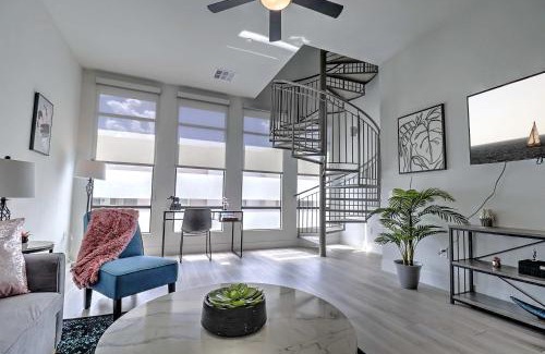 North Scottsdale Apartment | Work Remotely, Elegant Space, Wi-Fi, Total Comfort 4014