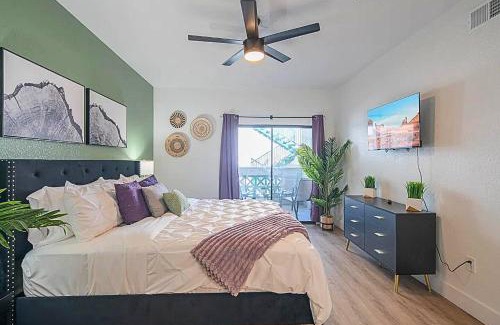 Kierland Apartment | Work, Swim, Recharge in Luxury N244