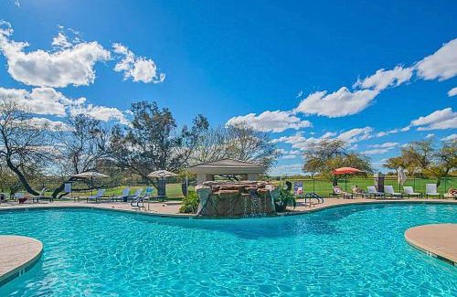 Kierland Apartment | Work, Swim, Recharge in Luxury N244
