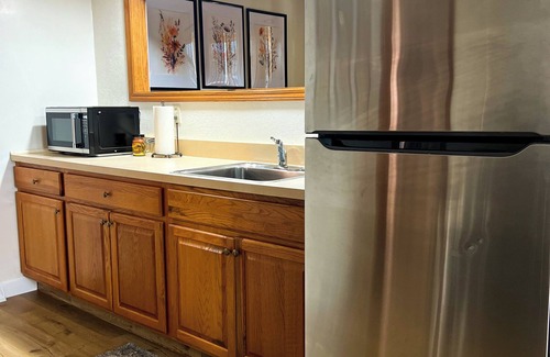 Butler House | Work. Wander. Welcome. Furnished 30+ Night Stay in the Heart of Downtown Butler