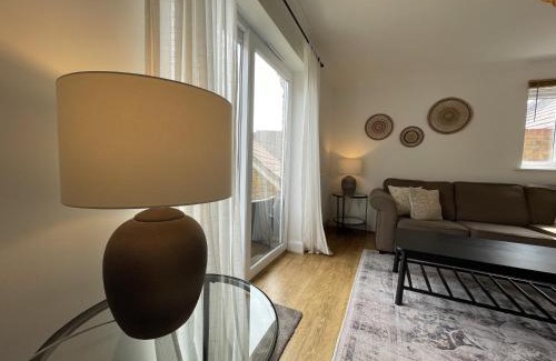 Ashford House | Workforce Friendly 3BR House in Ashford with Free Parking and WiFi by Mesh Accommodation