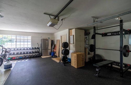 Fallbrook House | Working Avocado Grove: Spacious 4-bedroom with Pool, Spa & Pickleball Court