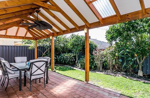Padbury House | Working Professional Accomodation