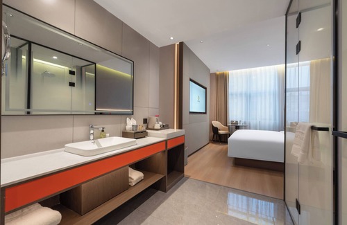 Kaifeng Hotel | World Hotel Hualian Shoppin Plaza branch