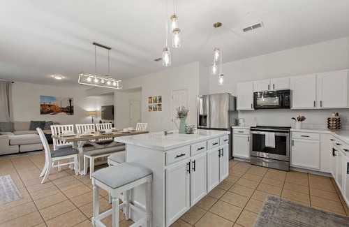 Windwood Bay Villa | World Showcase At Windwood Bay By Shine Villas 5 Bedroom Villa