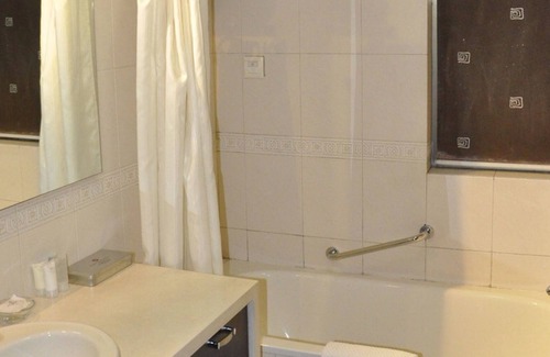 Xinghualing Qu Hotel | World Trade Hotel
