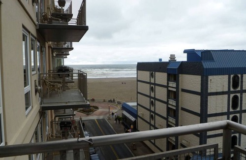 Seaside Gilbert District Apartment | WorldMark 5-Star Resort Ocean Front ,Seaside, Oregon