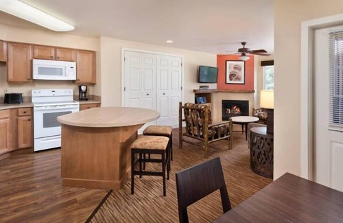 Big Bear Lake Hotel | WorldMark Big Bear - 2 Bedroom Queen