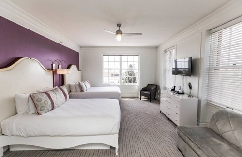 Park West House | WorldMark Inn at the Park - Studio Queen