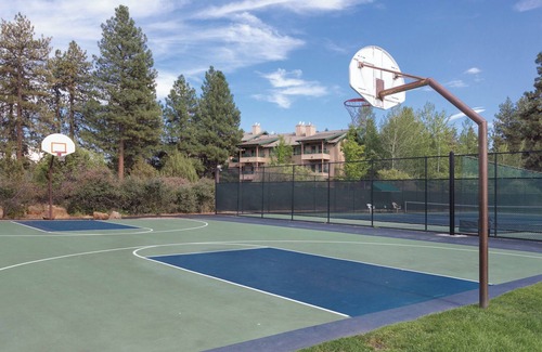 Klamath Falls Condo | WorldMark Running Y 1br suite friday check-In