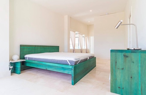 San Roque House | Would you like to spend the perfect family vacation? Play a round of golf on one of the 3 top course