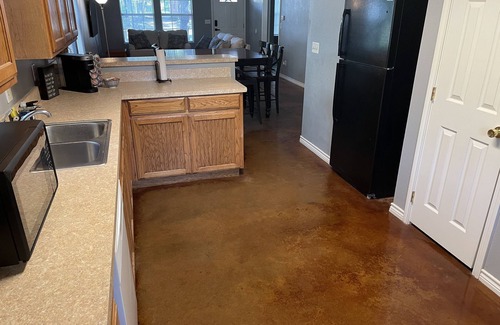 Stephenville House | Would you love to grill out at the Burger and Frey St House?