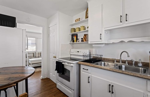 Greenville - Spartanburg House | WOW! 2 Bedroom Near Downtown Greenville - Pet Friendly