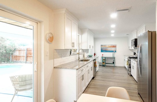 Golden Beach Estates House | Wow! Beachside Glam 3br wPool, Walk to Park, Beach