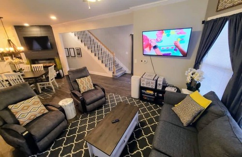 Vine House | Wow! - Downtown Kalamazoo - 3rd Floor Arcade!