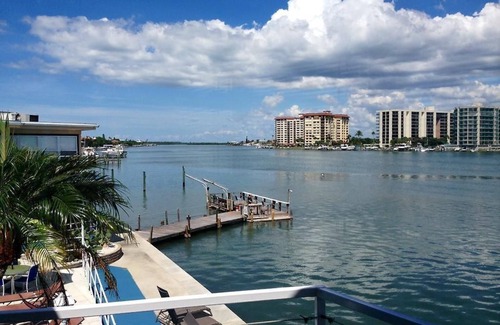 Bay Esplanade Condo | WOW! Fully remodeled 2 bed/2 bath! Only a 5 min walk to the beach! Great views!