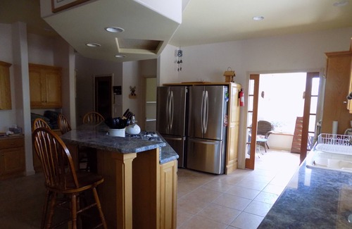 Rocky Point House | "Wow" House, Waterfront, 200' level shoreline