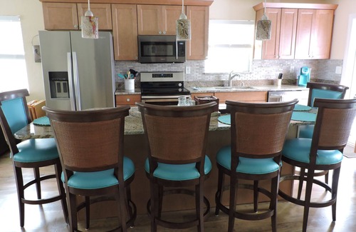 Indian Rocks Beach Condo | WOW! Indian Rocks Beach Rental, 1/2 Duplex, A, Renovated, Short walk to beach.