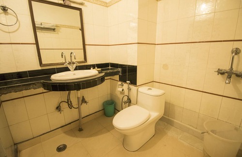 Mayapur Hotel | WOW STAYZ2 Hotel Jahanvi Dale