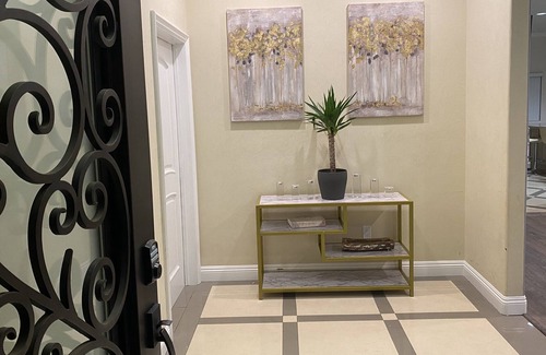 Lake Balboa House | WOW.!! Stunning 3 Bedroom Luxury Lake Balboa Home.