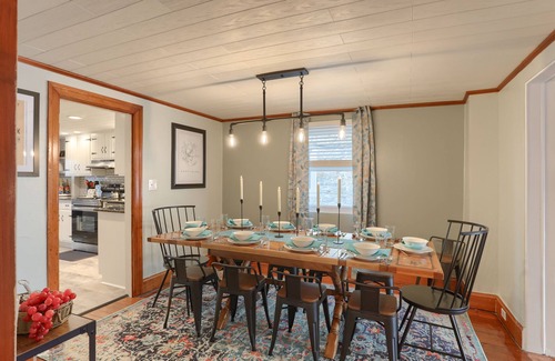 Annville House | Wowza! Hot Tub, Theater Room + Stock Tank Pool 15 Minutes To Hershey Attractions