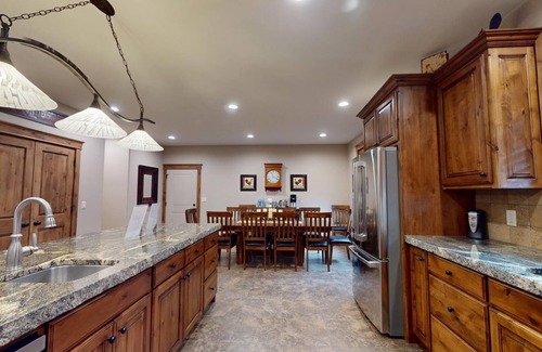 Island Park Cabin | WOY* 6Br, 5Ba, Sleeps 14, Waterfront, Private Boat Dock, Wifi