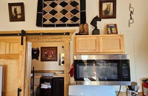 Cody House | Wrangler's Hideout- pet & horse friendly, views of Heart Mountain!