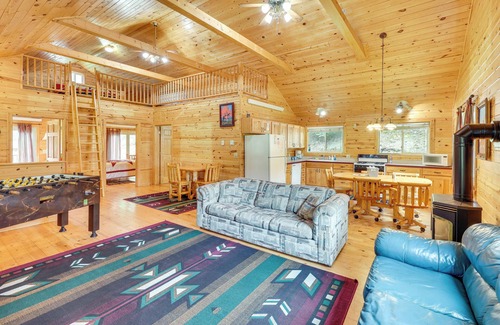 Deadwood Cabin | Wraparound Deck & Grill: Deadwood Cabin