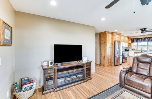 Fenn House | Wraparound Deck: Newly Built Home in Grangeville!